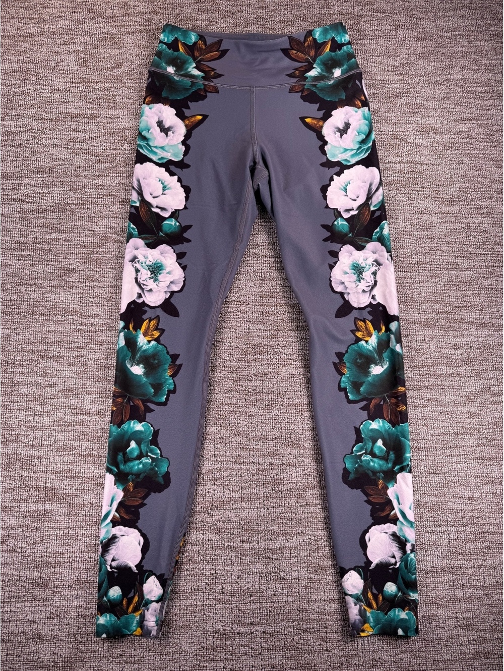 FILA Sport Gray Floral Windleg Leggings Floral Workout Gym Running Size Small